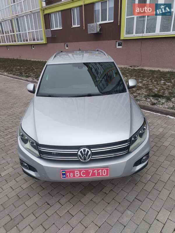 Внедорожник / Кроссовер Volkswagen Tiguan 2016 в Полтаве