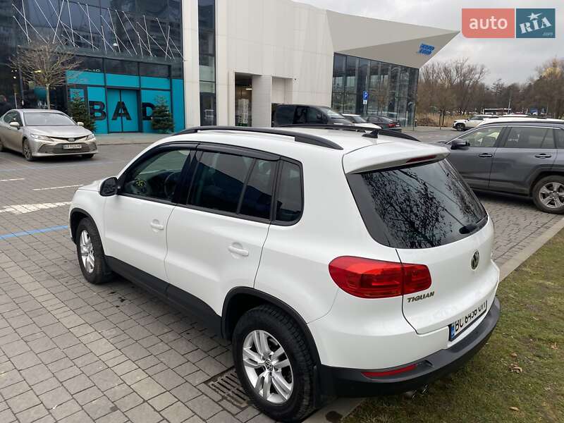 Внедорожник / Кроссовер Volkswagen Tiguan 2014 в Львове
