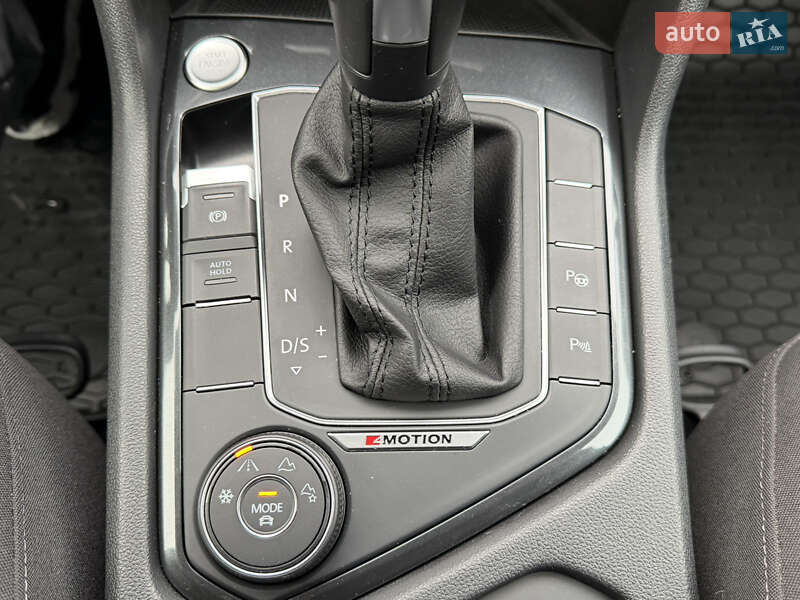 Внедорожник / Кроссовер Volkswagen Tiguan 2019 в Харькове