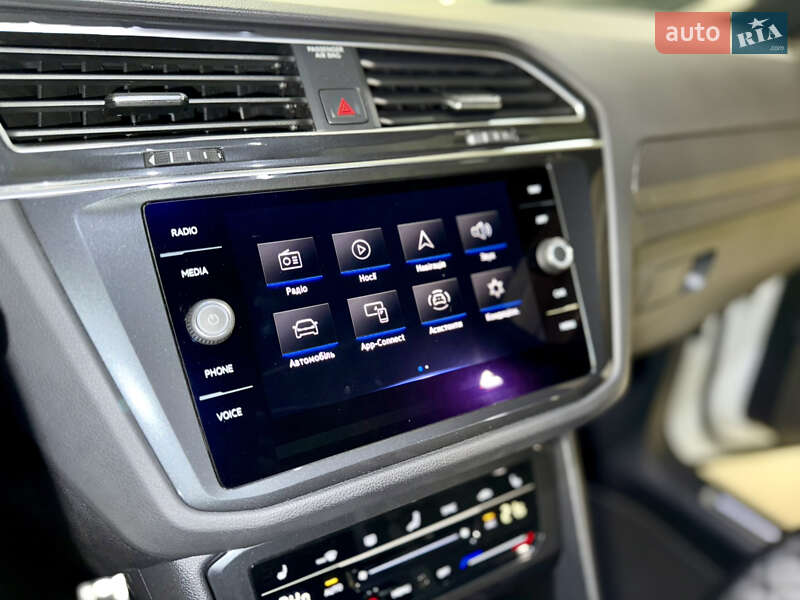 Внедорожник / Кроссовер Volkswagen Tiguan 2023 в Киеве