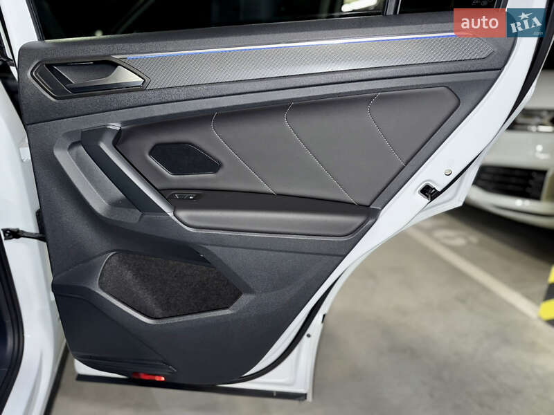 Внедорожник / Кроссовер Volkswagen Tiguan 2023 в Киеве