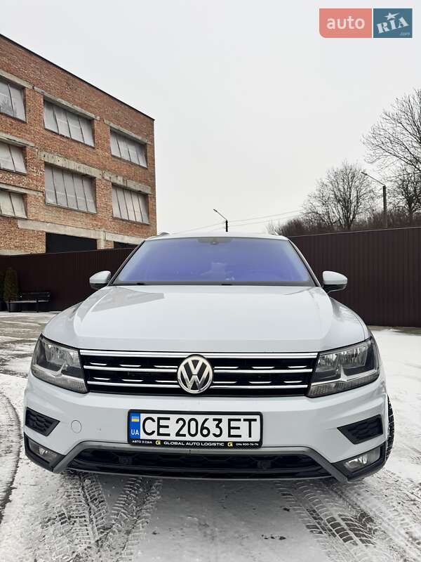 Внедорожник / Кроссовер Volkswagen Tiguan 2018 в Новом Роздоле