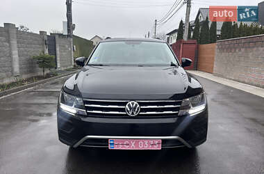 Внедорожник / Кроссовер Volkswagen Tiguan 2018 в Ровно