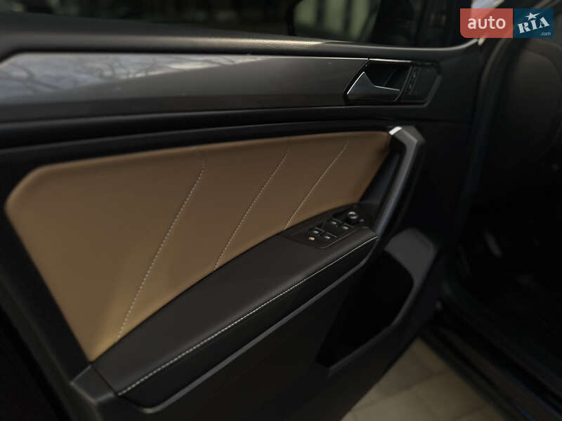 Внедорожник / Кроссовер Volkswagen Tiguan 2022 в Днепре