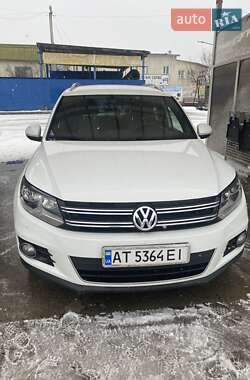 Позашляховик / Кросовер Volkswagen Tiguan 2015 в Івано-Франківську
