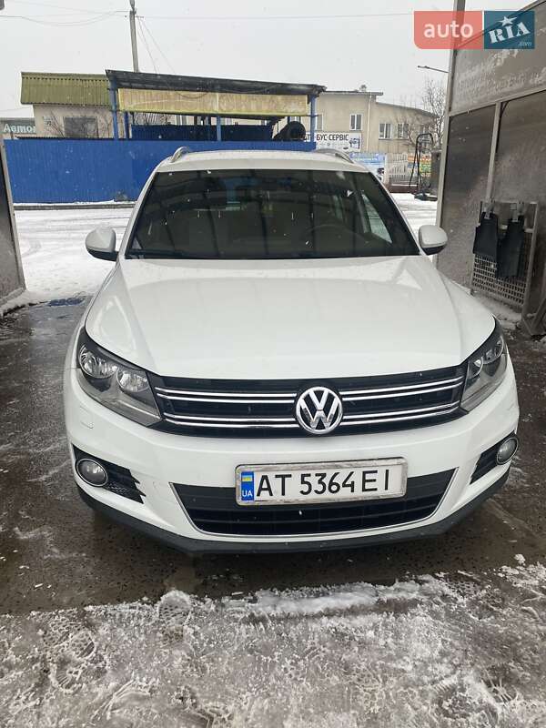 Внедорожник / Кроссовер Volkswagen Tiguan 2015 в Ивано-Франковске