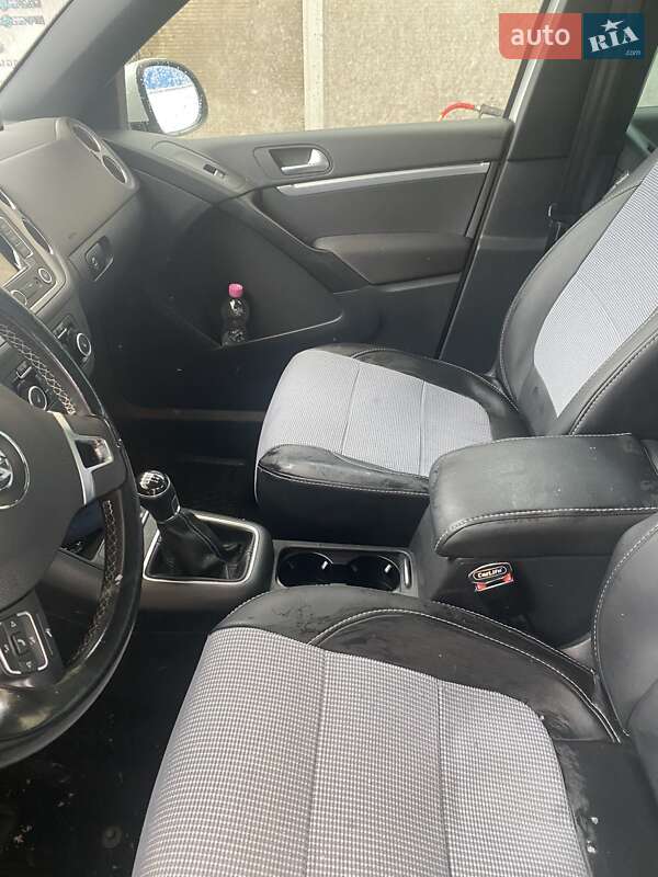 Внедорожник / Кроссовер Volkswagen Tiguan 2015 в Ивано-Франковске