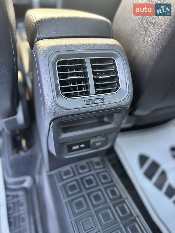 Внедорожник / Кроссовер Volkswagen Tiguan 2018 в Ковеле