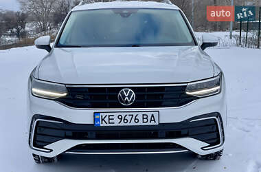 Внедорожник / Кроссовер Volkswagen Tiguan 2021 в Каменском