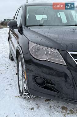 Внедорожник / Кроссовер Volkswagen Tiguan 2010 в Ивано-Франковске