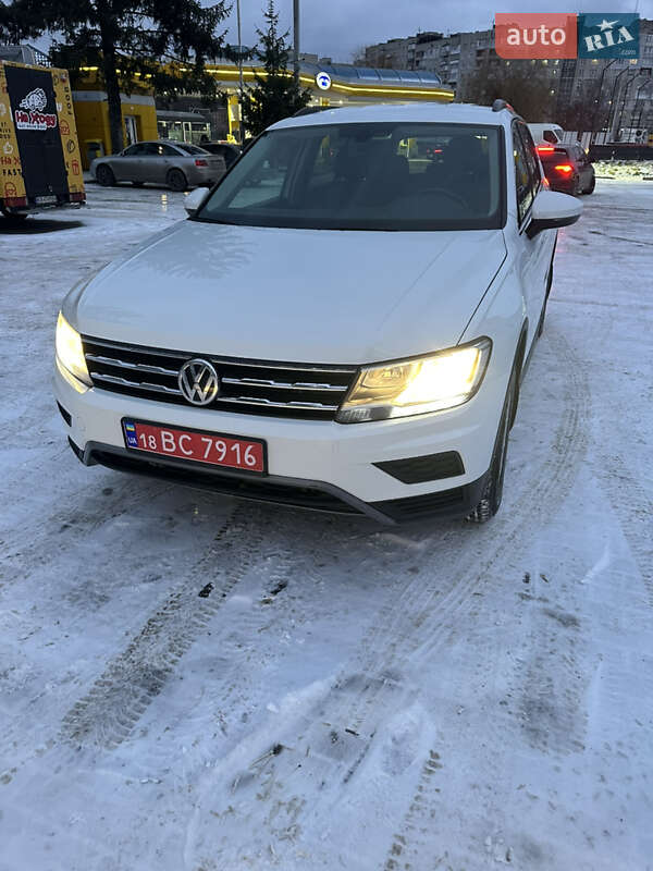 Внедорожник / Кроссовер Volkswagen Tiguan 2018 в Ровно