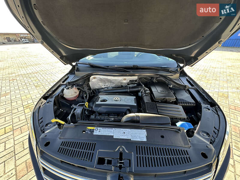 Внедорожник / Кроссовер Volkswagen Tiguan 2017 в Житомире