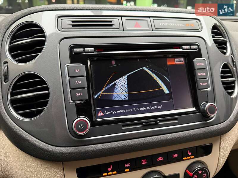 Внедорожник / Кроссовер Volkswagen Tiguan 2015 в Киеве