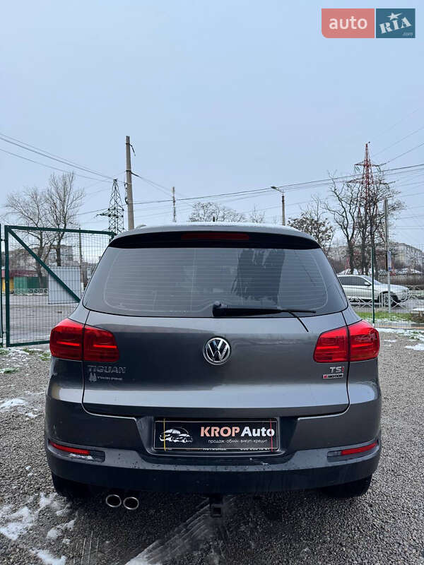 Внедорожник / Кроссовер Volkswagen Tiguan 2016 в Кропивницком