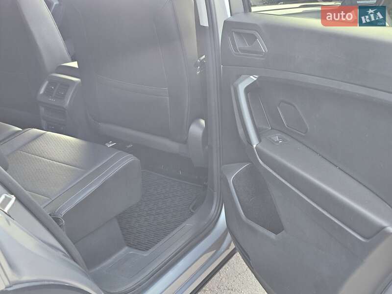 Внедорожник / Кроссовер Volkswagen Tiguan 2020 в Ровно