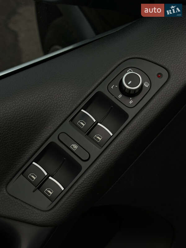 Внедорожник / Кроссовер Volkswagen Tiguan 2012 в Киеве