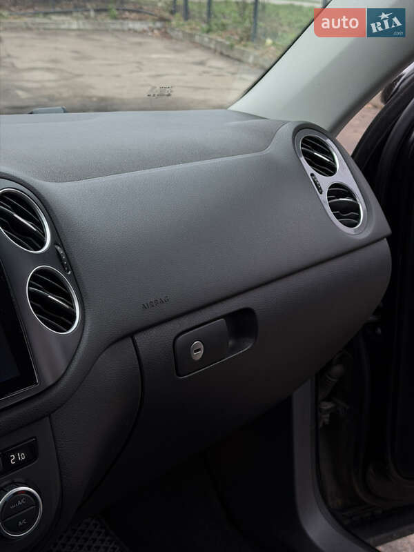 Внедорожник / Кроссовер Volkswagen Tiguan 2012 в Киеве
