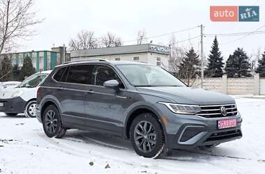 Внедорожник / Кроссовер Volkswagen Tiguan 2022 в Кривом Роге