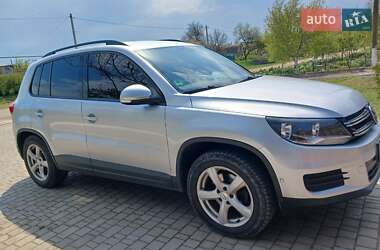 Внедорожник / Кроссовер Volkswagen Tiguan 2012 в Николаеве