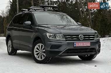 Внедорожник / Кроссовер Volkswagen Tiguan 2017 в Львове