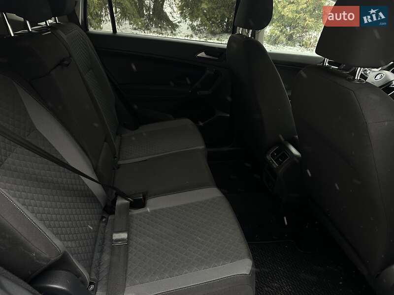 Внедорожник / Кроссовер Volkswagen Tiguan 2017 в Львове фото 41 Внедорожник / Кроссовер Volkswagen Tiguan 2017 в Львове