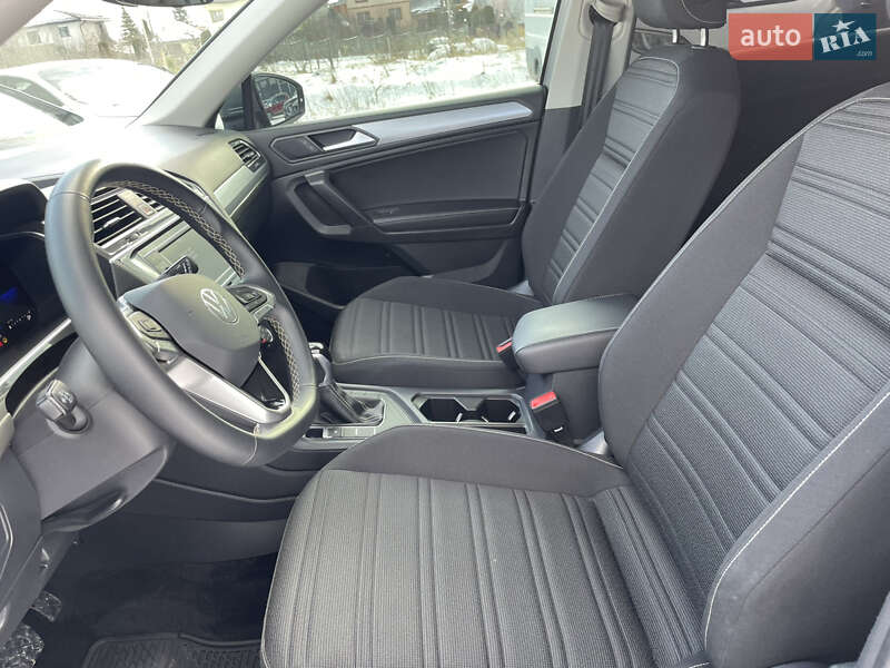 Внедорожник / Кроссовер Volkswagen Tiguan 2023 в Львове