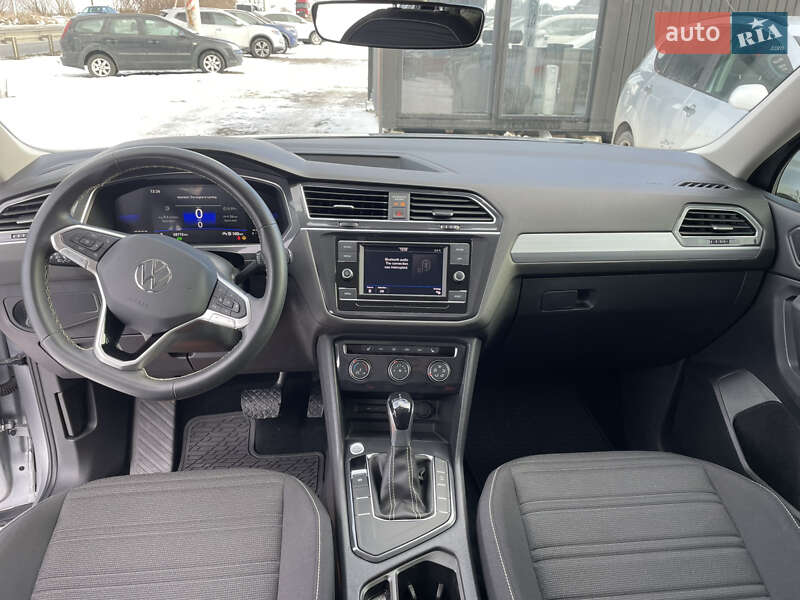 Внедорожник / Кроссовер Volkswagen Tiguan 2023 в Львове