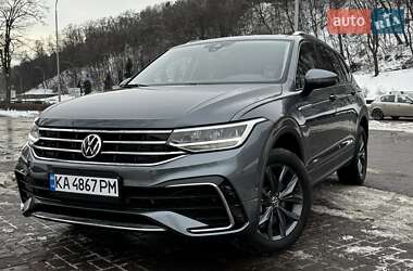Внедорожник / Кроссовер Volkswagen Tiguan 2022 в Киеве