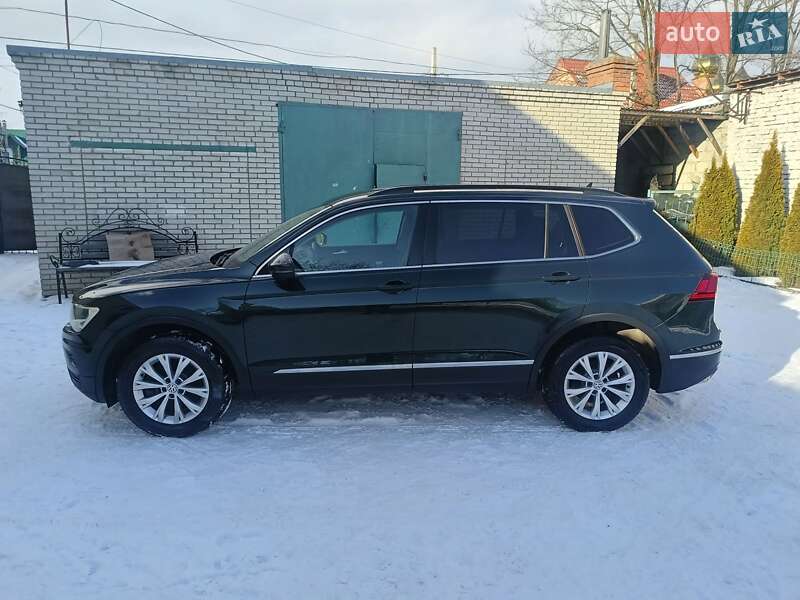Внедорожник / Кроссовер Volkswagen Tiguan 2018 в Луцке фото 3 Внедорожник / Кроссовер Volkswagen Tiguan 2018 в Луцке