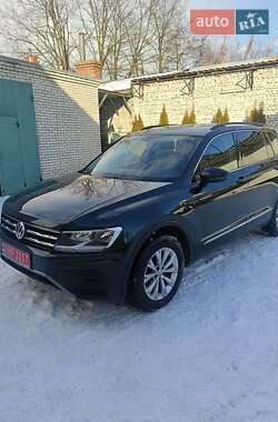 Позашляховик / Кросовер Volkswagen Tiguan 2018 в Луцьку