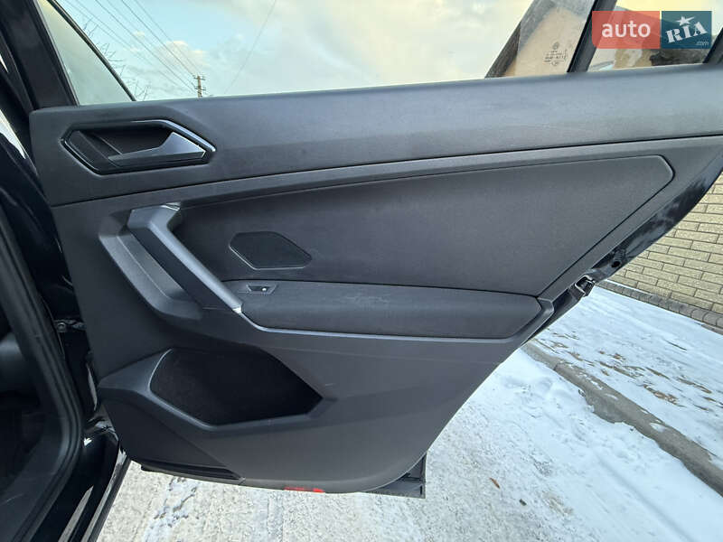 Внедорожник / Кроссовер Volkswagen Tiguan 2018 в Ровно