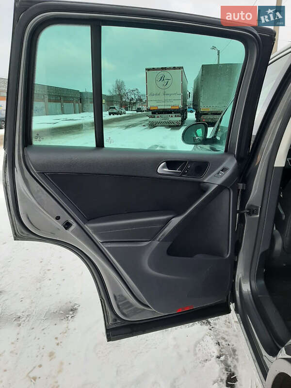 Внедорожник / Кроссовер Volkswagen Tiguan 2013 в Харькове фото 26 Внедорожник / Кроссовер Volkswagen Tiguan 2013 в Харькове