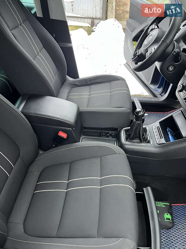 Внедорожник / Кроссовер Volkswagen Tiguan 2011 в Житомире