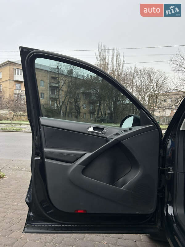 Внедорожник / Кроссовер Volkswagen Tiguan 2009 в Николаеве фото 20 Внедорожник / Кроссовер Volkswagen Tiguan 2009 в Николаеве