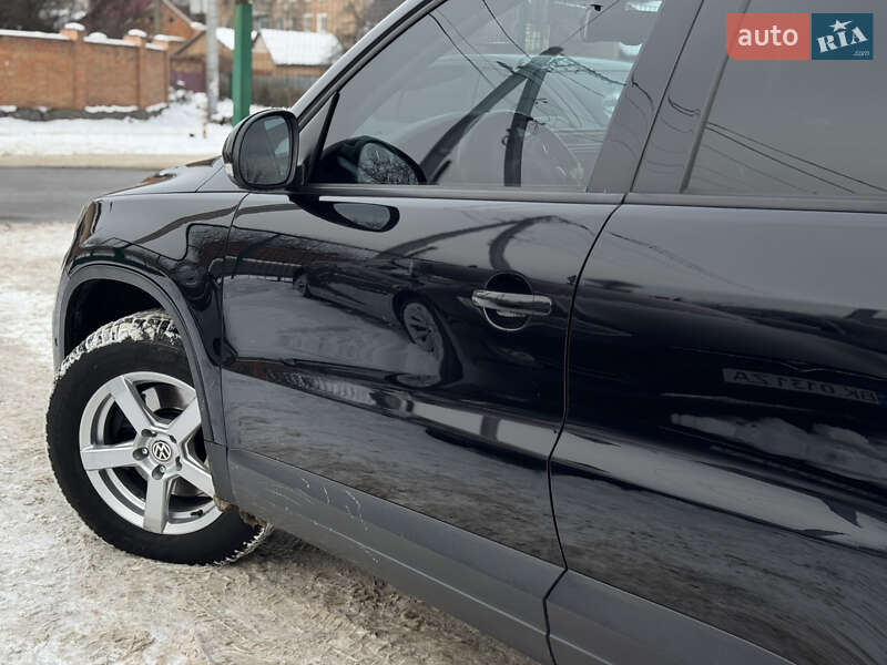 Внедорожник / Кроссовер Volkswagen Tiguan 2016 в Бердичеве