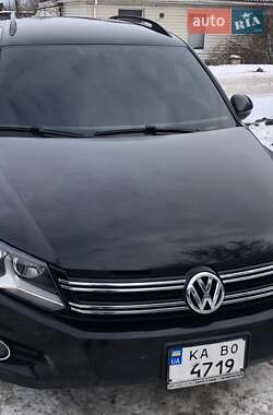 Внедорожник / Кроссовер Volkswagen Tiguan 2016 в Киеве