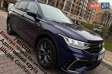 Внедорожник / Кроссовер Volkswagen Tiguan 2022 в Киеве