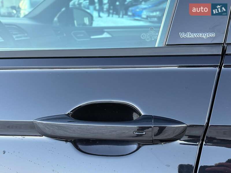 Позашляховик / Кросовер Volkswagen Tiguan 2020 в Львові