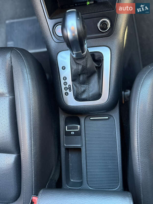 Позашляховик / Кросовер Volkswagen Tiguan 2016 в Миронівці фото 15 Позашляховик / Кросовер Volkswagen Tiguan 2016 в Миронівці