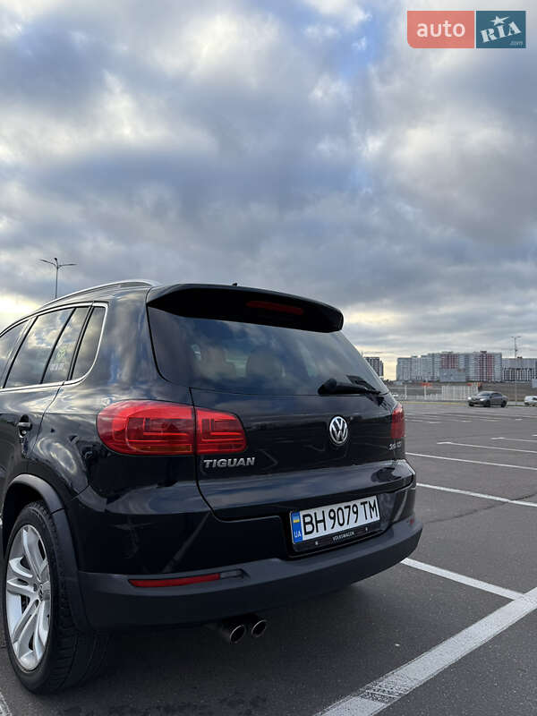 Внедорожник / Кроссовер Volkswagen Tiguan 2011 в Одессе