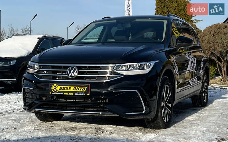 Позашляховик / Кросовер Volkswagen Tiguan 2021 в Львові