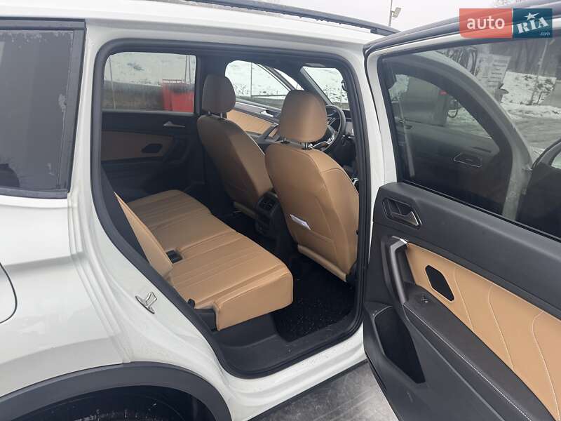 Внедорожник / Кроссовер Volkswagen Tiguan 2023 в Каменском