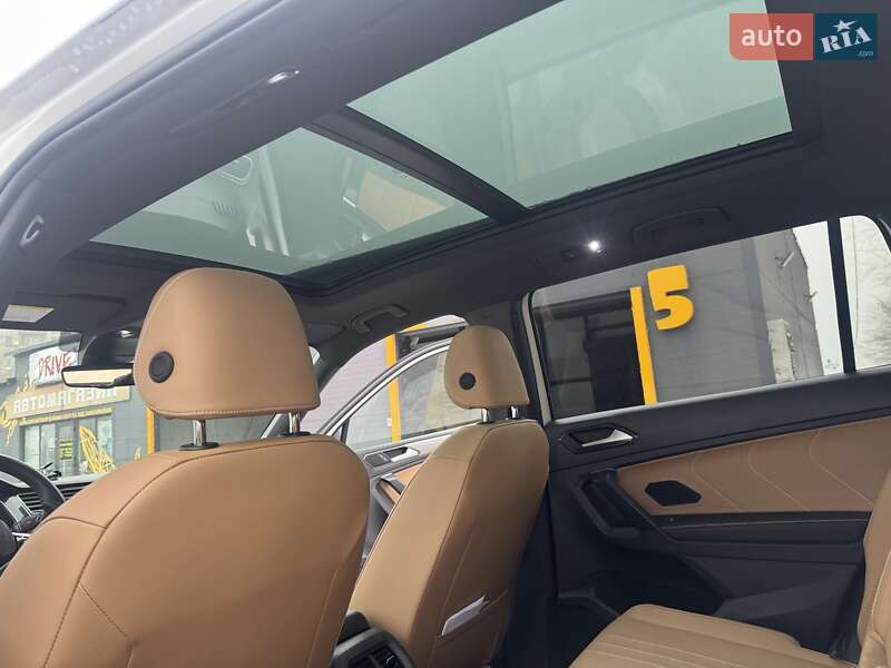 Внедорожник / Кроссовер Volkswagen Tiguan 2023 в Каменском