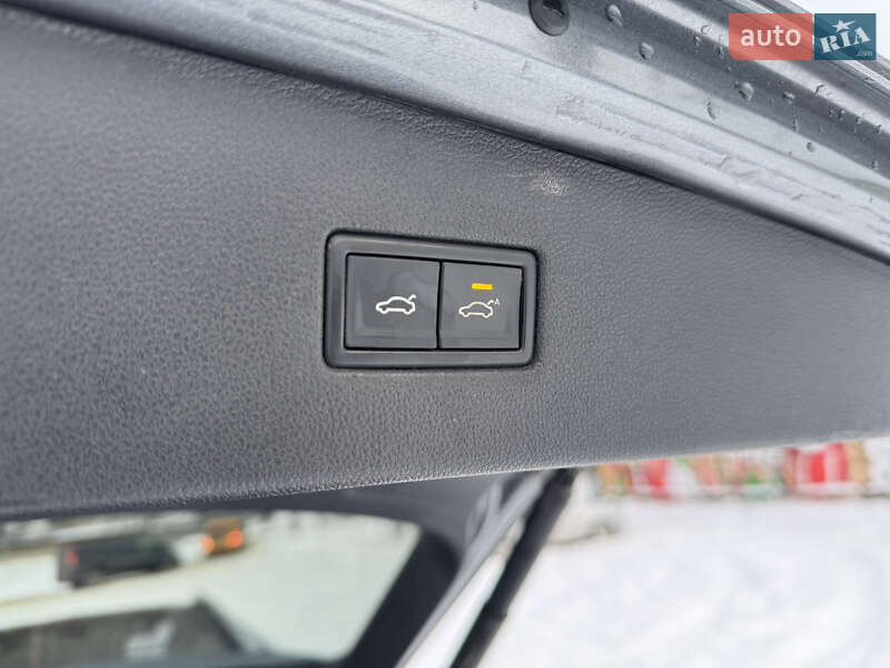 Внедорожник / Кроссовер Volkswagen Tiguan 2018 в Харькове