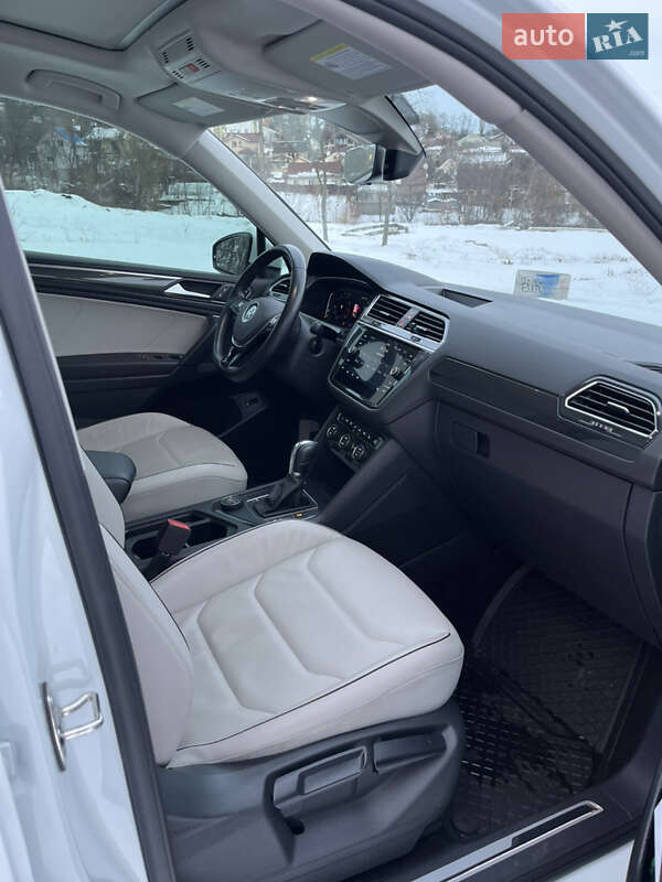 Внедорожник / Кроссовер Volkswagen Tiguan 2019 в Днепре