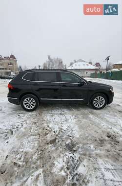 Внедорожник / Кроссовер Volkswagen Tiguan 2018 в Киеве