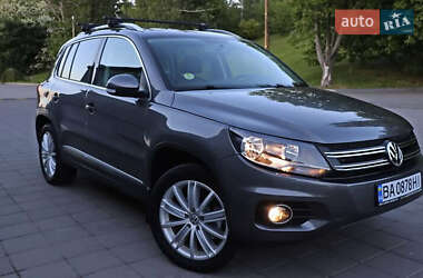 Позашляховик / Кросовер Volkswagen Tiguan 2015 в Львові