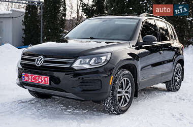 Внедорожник / Кроссовер Volkswagen Tiguan 2017 в Ровно
