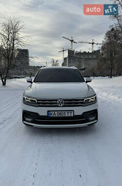Позашляховик / Кросовер Volkswagen Tiguan 2017 в Києві
