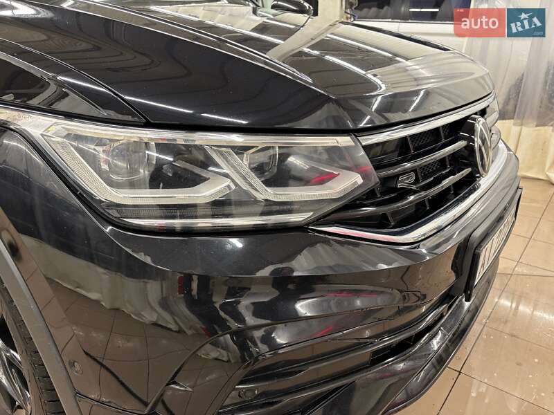 Внедорожник / Кроссовер Volkswagen Tiguan 2021 в Киеве